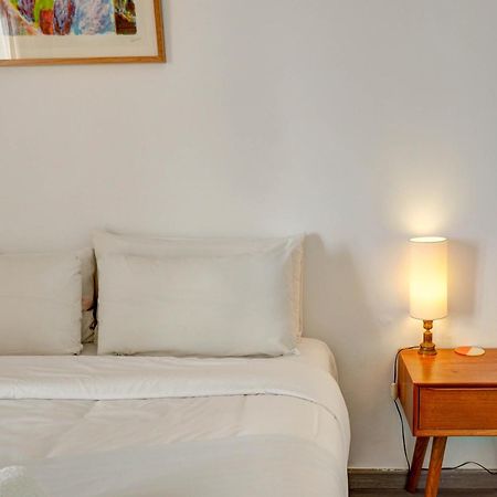 The Lilium Apartment By Hello Homes Σίτζες Εξωτερικό φωτογραφία
