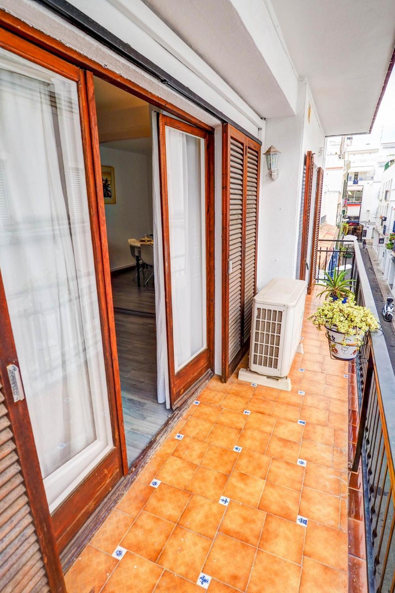 The Lilium Apartment By Hello Homes Σίτζες Εξωτερικό φωτογραφία